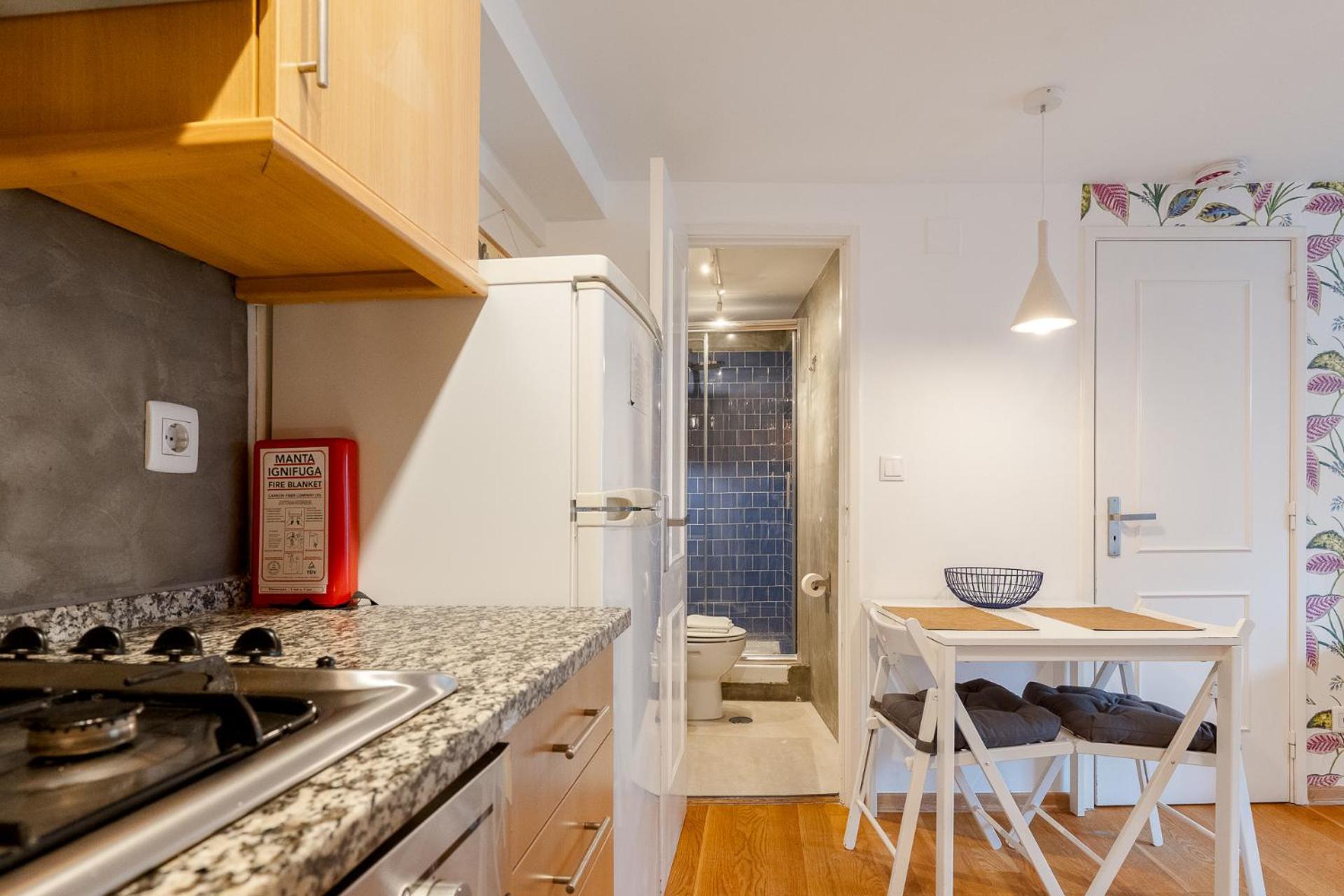 Contemporary Apartment In Chiado 3 Лиссабон Экстерьер фото